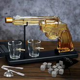 Set Decantor Whisky Pistol cu Accesorii si 2 Pahare cu Glont Evoora Magnum