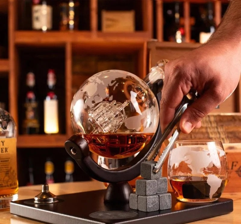 Set Decantor Whisky cu Accesorii si 4 Pahare Evoora NoirSpirits